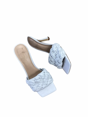 Shoes Heels Stiletto By Marc Fisher In White, Size: 8.5 Marc Fisher fashion shoes with block heels
