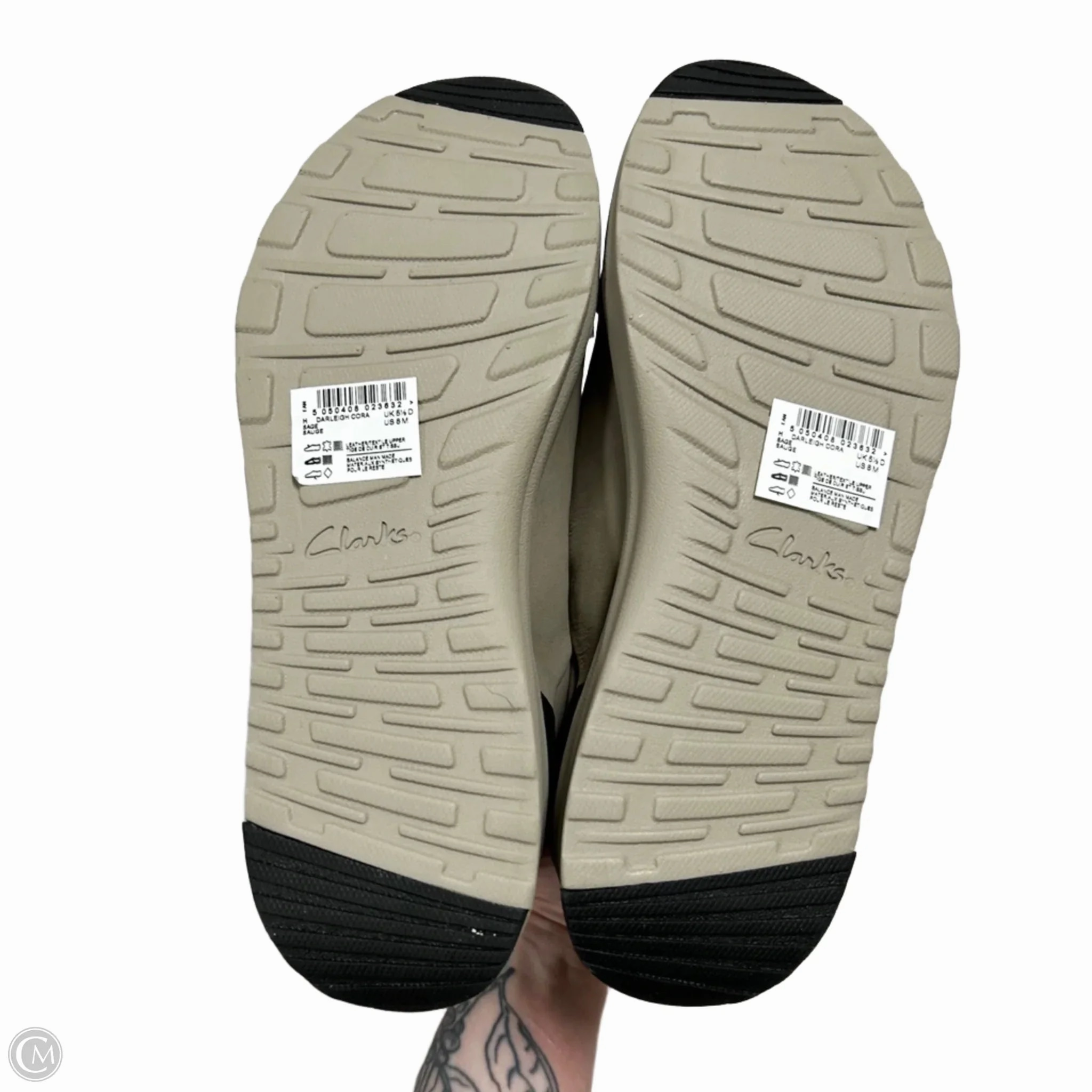 Shoes Sneakers By Clarks In Black & Grey, Size: 8 Leather Footwear