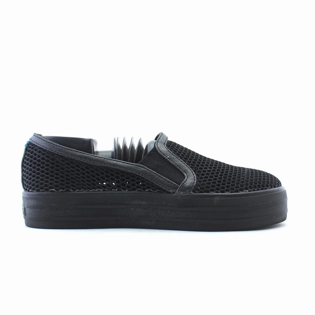 SKECHERS AIR-COOLED MEMORY FOAM Skechers shoe design snapshots