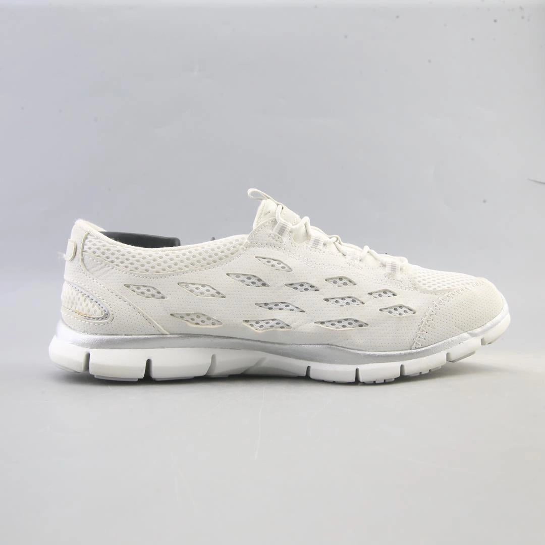 SKECHERS AIR COOLED MEMORY FOAM Skechers shoe design snapshots