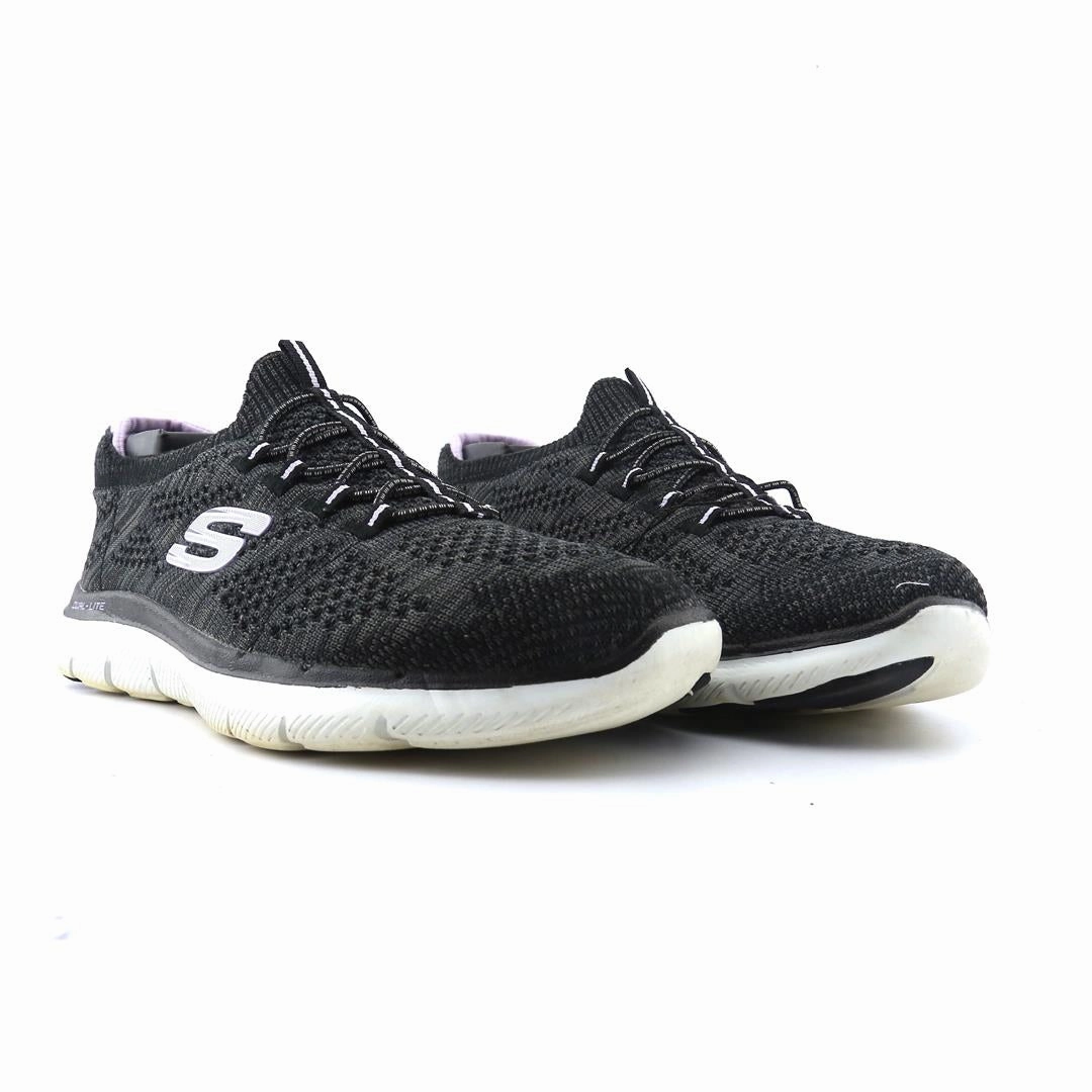 SKECHERS BUNGEE Skechers shoe design snapshots