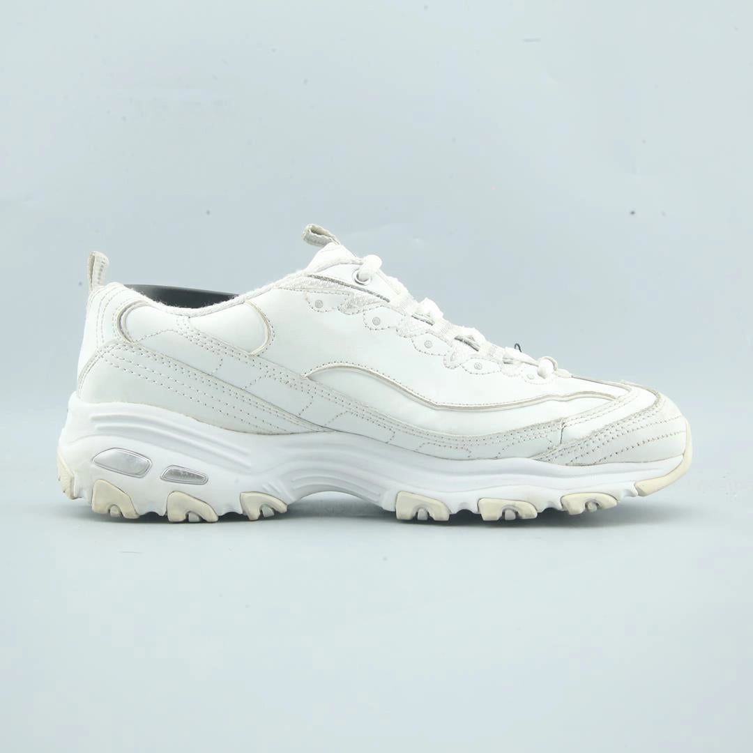 SKECHERS D'LITES - FRESH START Skechers everyday footwear shots