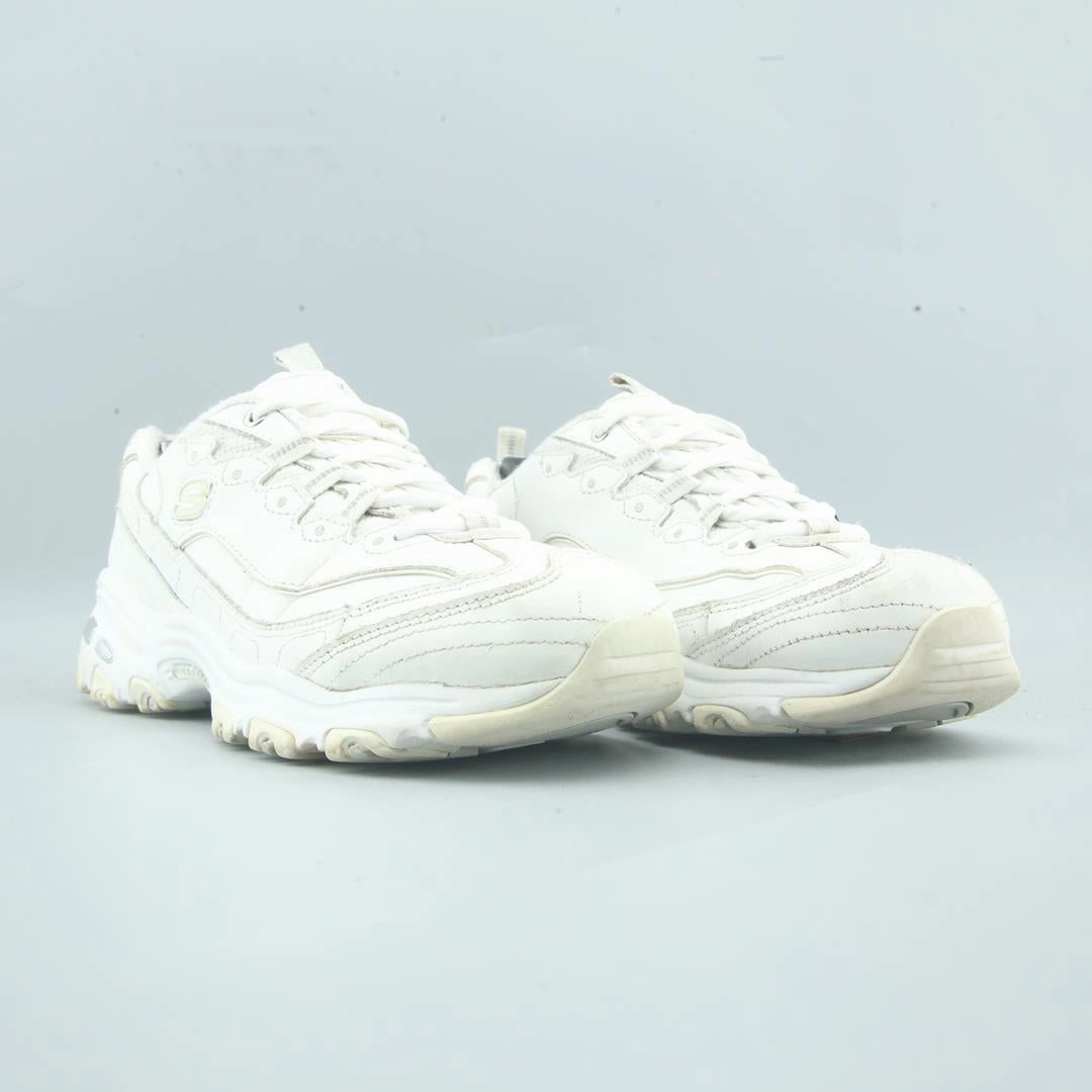 SKECHERS D'LITES - FRESH START Skechers everyday footwear shots