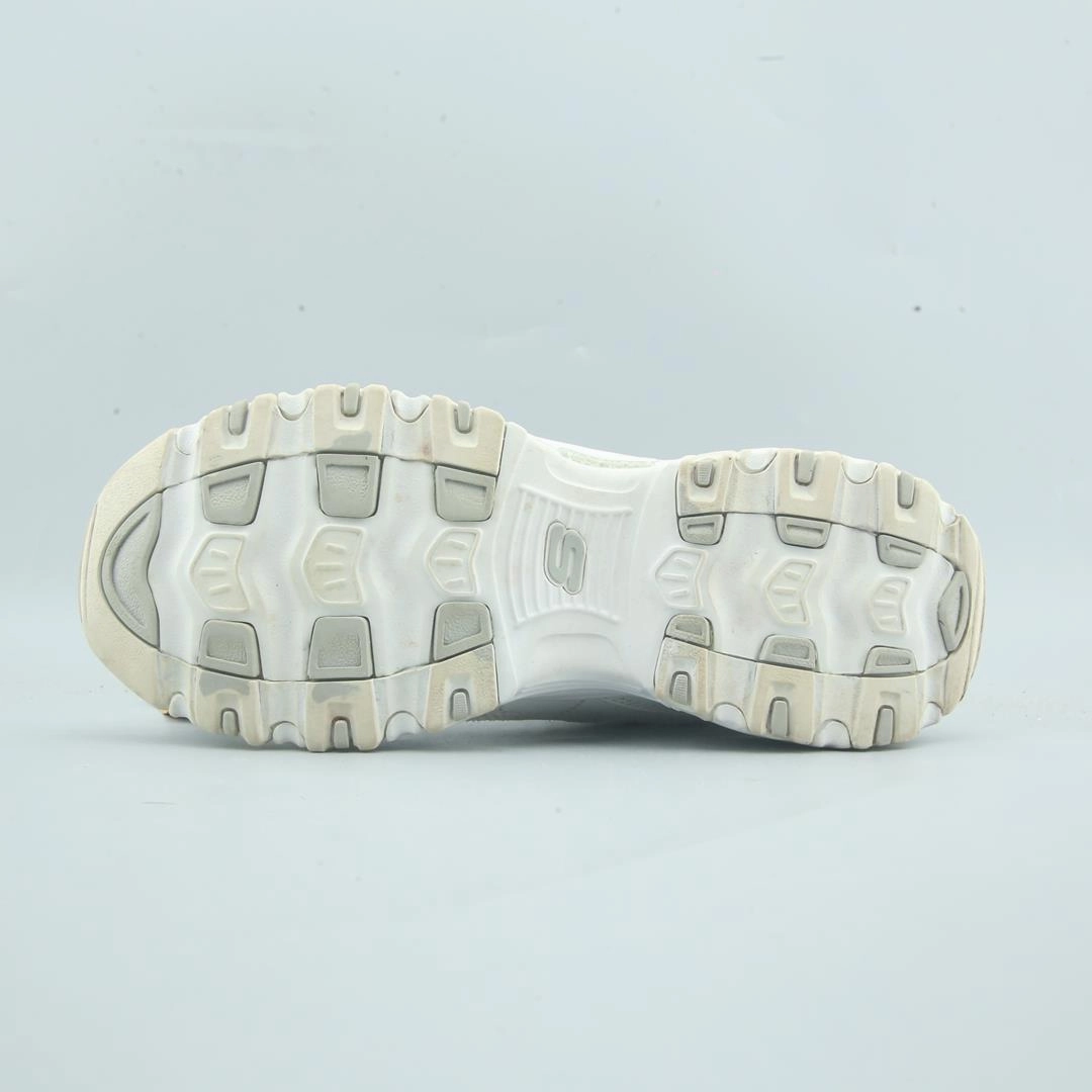 SKECHERS D'LITES - FRESH START Skechers everyday footwear shots
