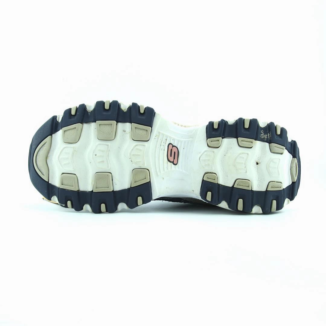 SKECHERS D'LITES Skechers everyday footwear shots