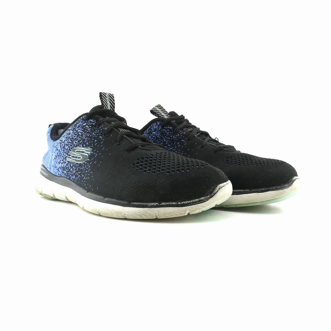 SKECHERS FLEX APPEAL 3.0 - SHE'S ICONIC Skechers shoe design snapshots