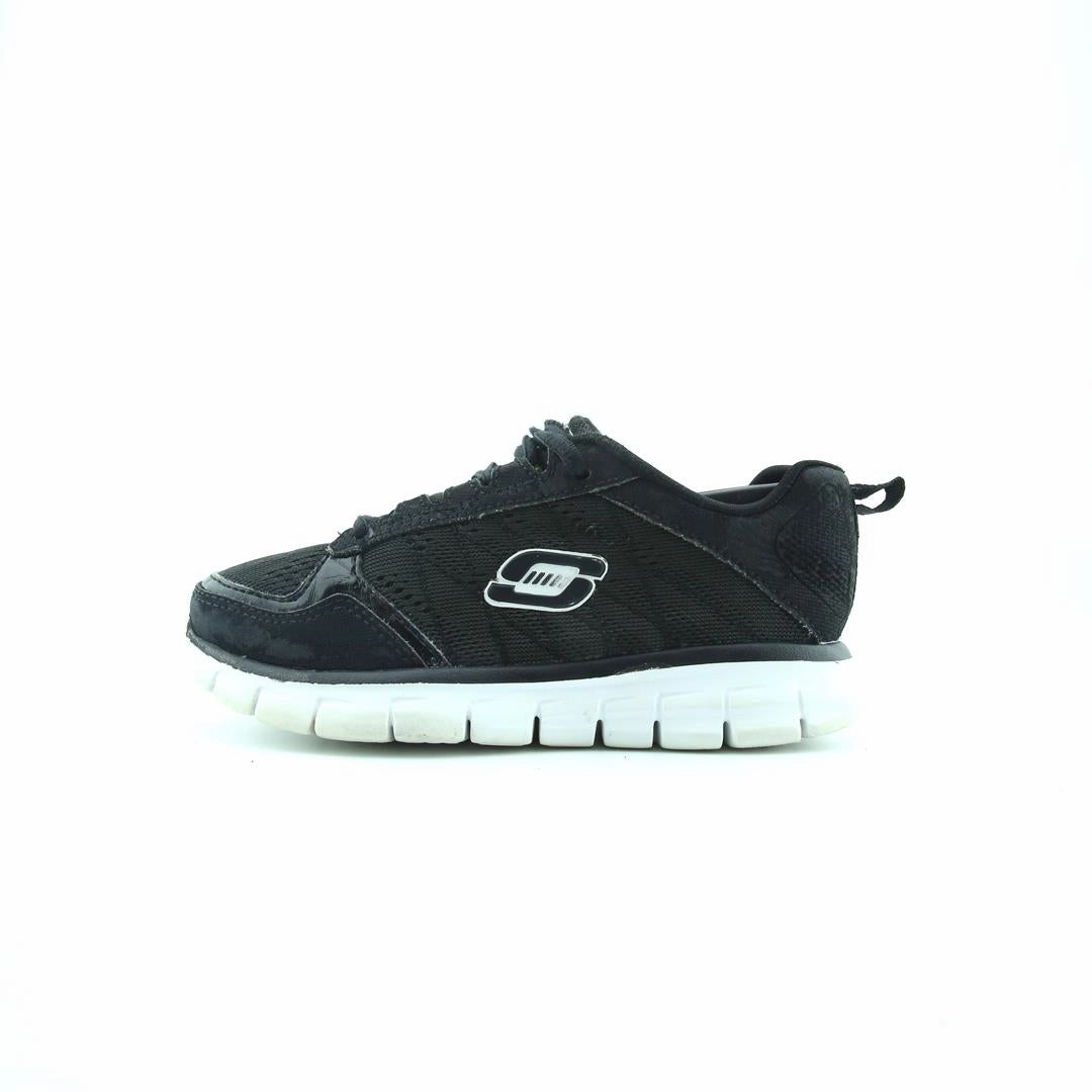 SKECHERS  GEL-INFUSED MEMORY FOAM Skechers comfortable casual shoes