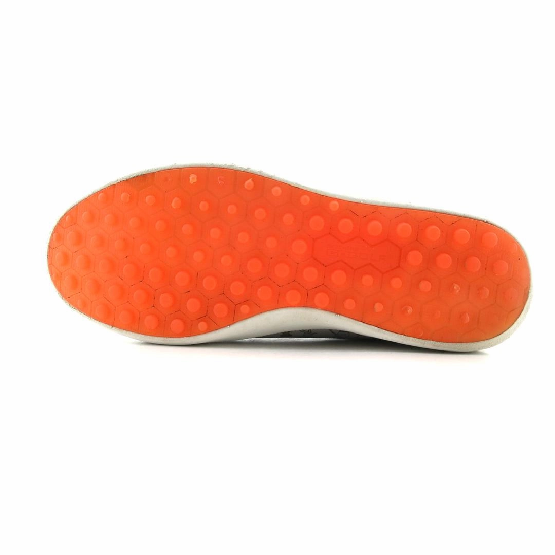 SKECHERS GO DRIVE DOGS AT PLAY SPIKELESS Skechers shoe design snapshots