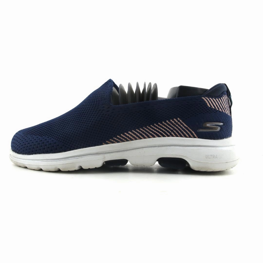 SKECHERS GO WALK 5 Skechers versatile everyday shoes