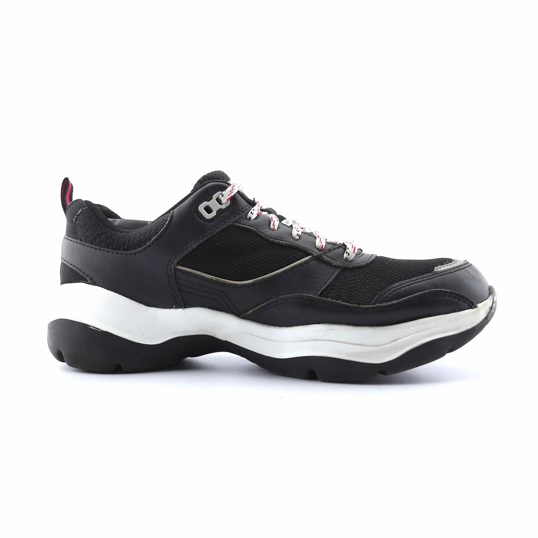 SKECHERS GO WALK 6 - ANAGLYPH Skechers shoe design snapshots
