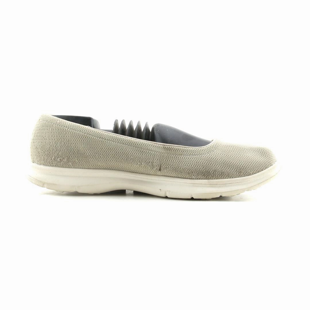 SKECHERS GOGA MAT GO STEP Skechers shoe design snapshots