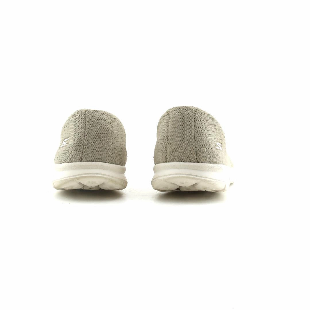 SKECHERS GOGA MAT GO STEP Skechers shoe design snapshots