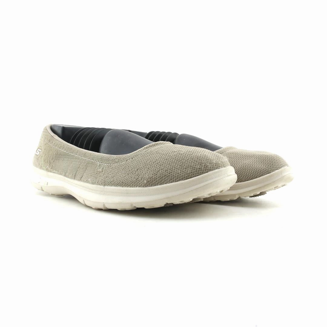 SKECHERS GOGA MAT GO STEP Skechers shoe design snapshots