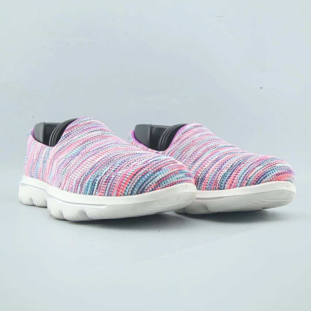 SKECHERS GOWALK Skechers everyday footwear shots