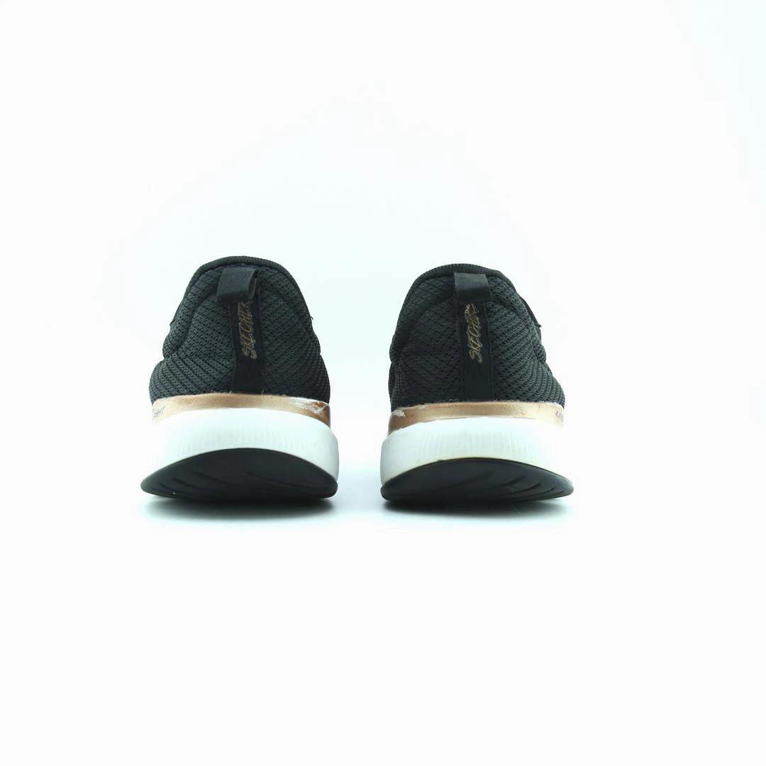 SKECHERS LIGHT WEIGHT Skechers everyday footwear shots