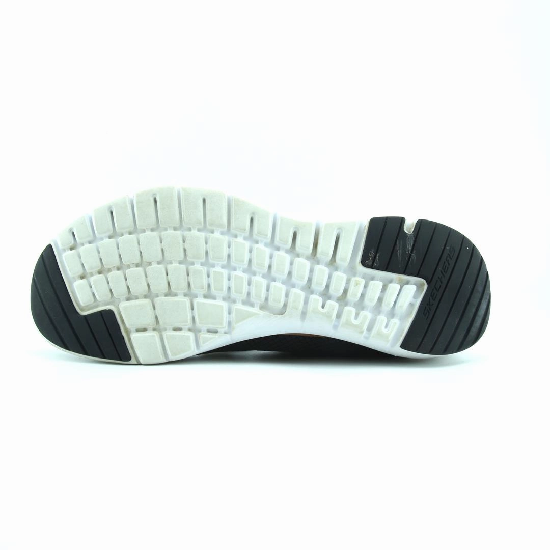 SKECHERS LIGHT WEIGHT Skechers everyday footwear shots