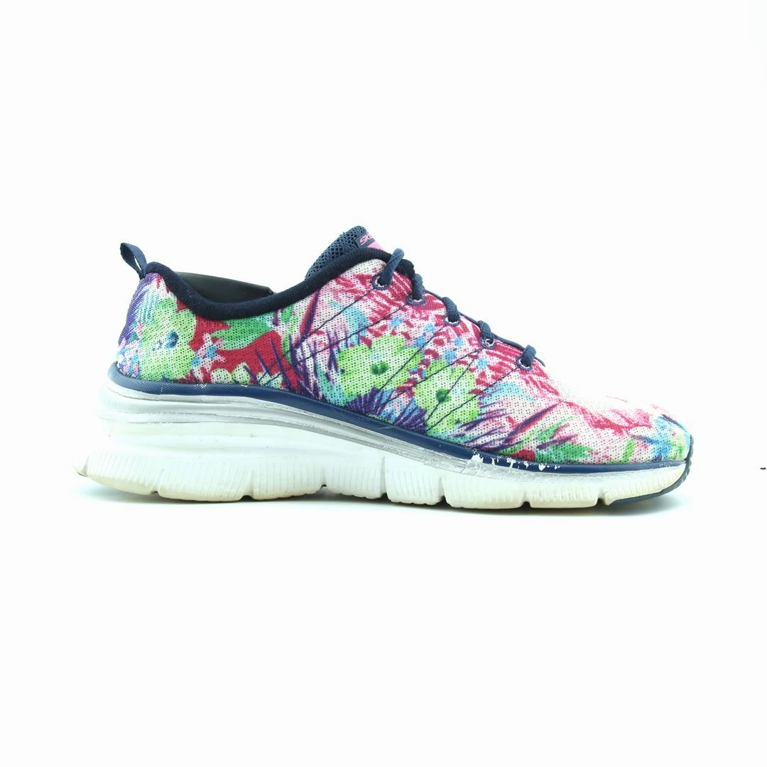 SKECHERS LITE WEIGHT Skechers comfortable shoe styles