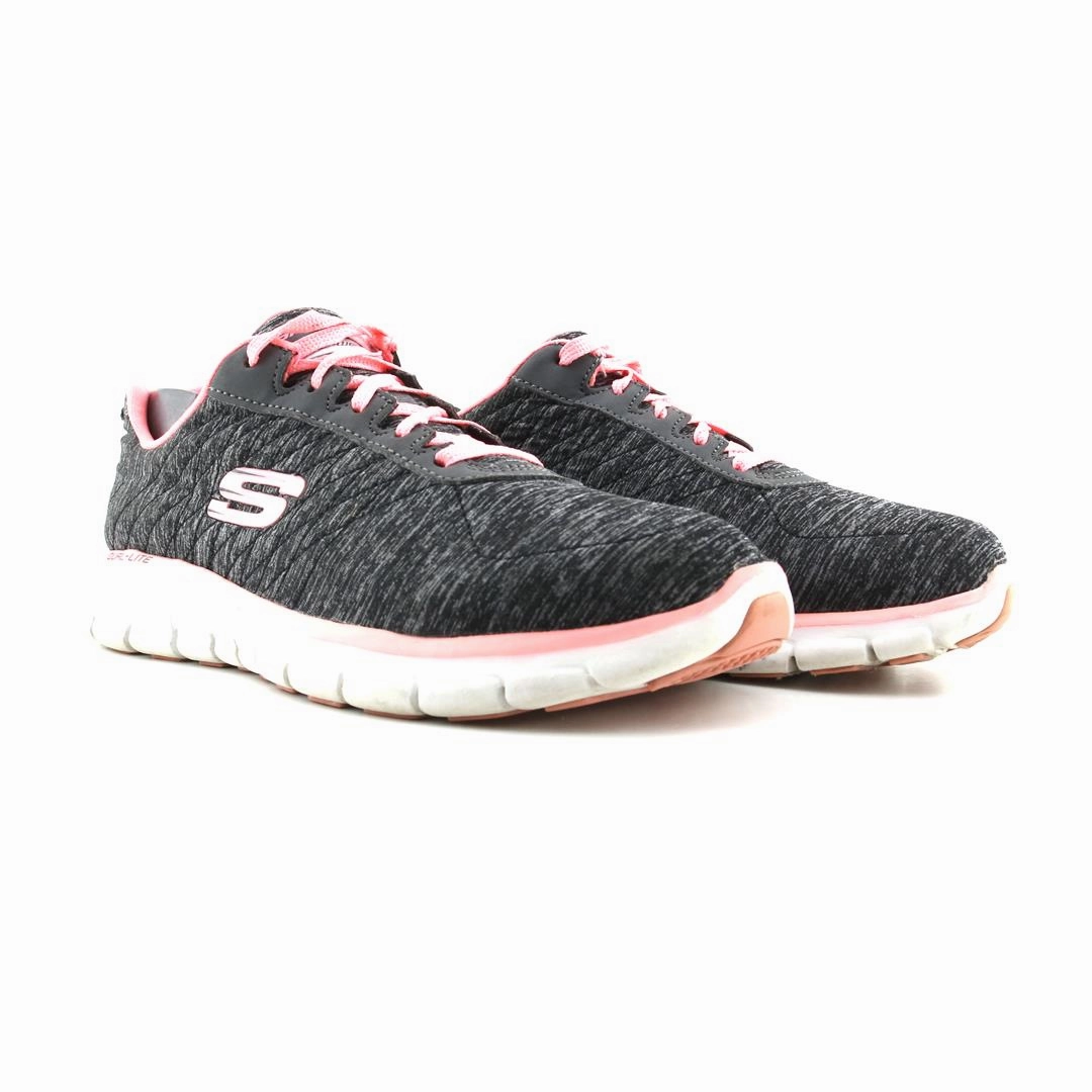 SKECHERS LITE WEIGHT Skechers shoe design snapshots