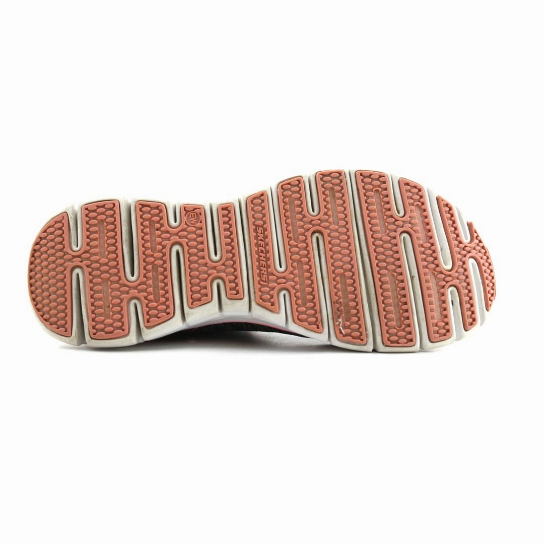 SKECHERS LITE WEIGHT Skechers shoe design snapshots