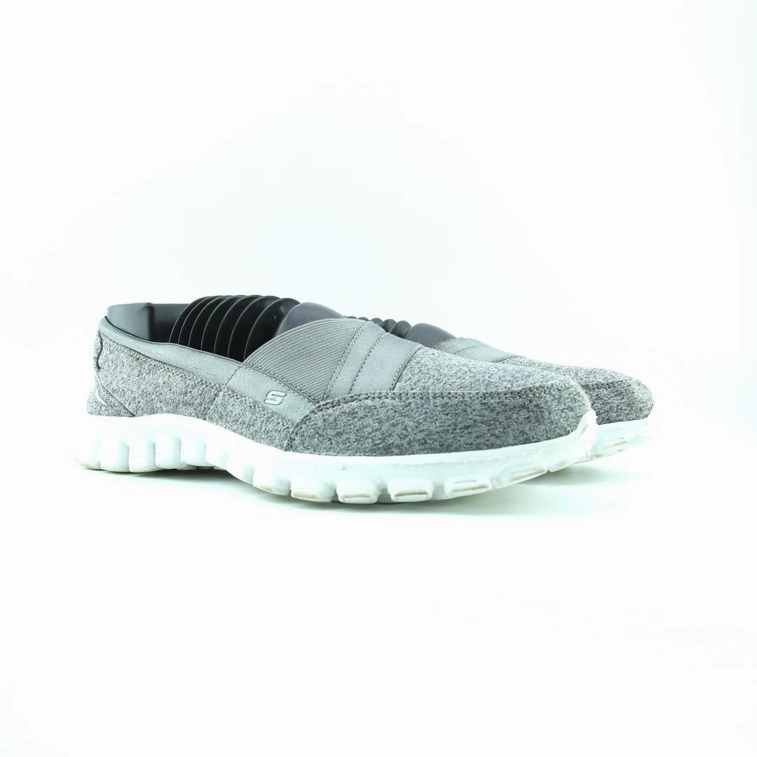 SKECHERS MEMORY FOAM Skechers everyday footwear shots