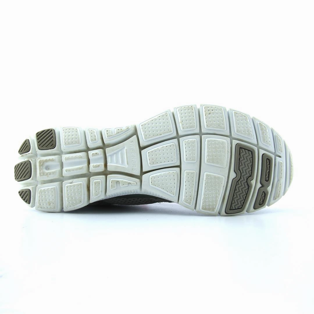SKECHERS MEMORY FOAM Skechers shoe design snapshots