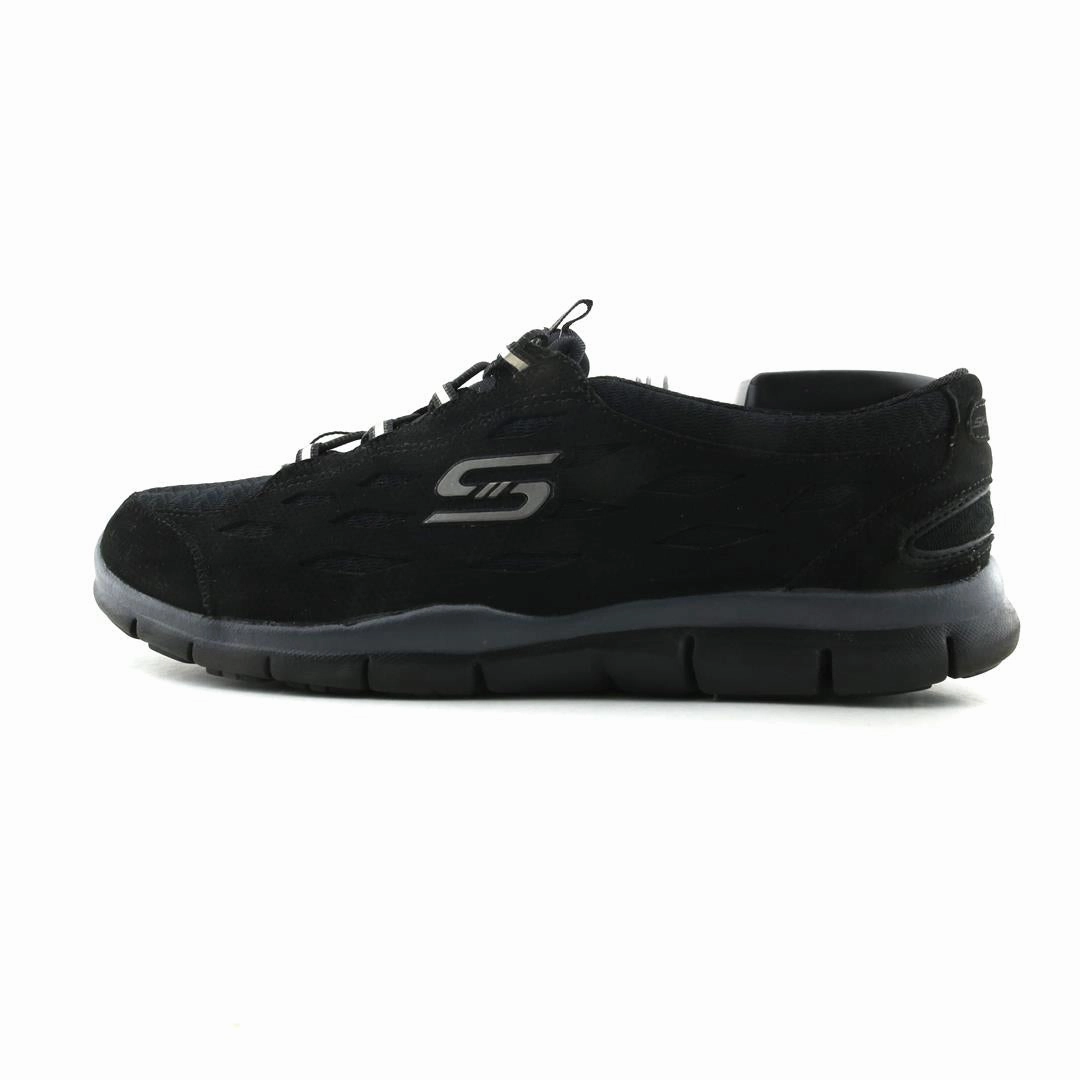 SKECHERS MEMORY FOAM Skechers versatile everyday shoes