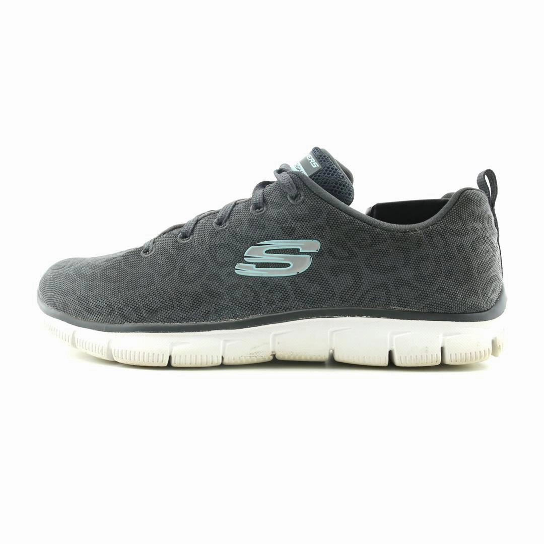 SKECHERS MEMORY FOAM Skechers versatile everyday shoes