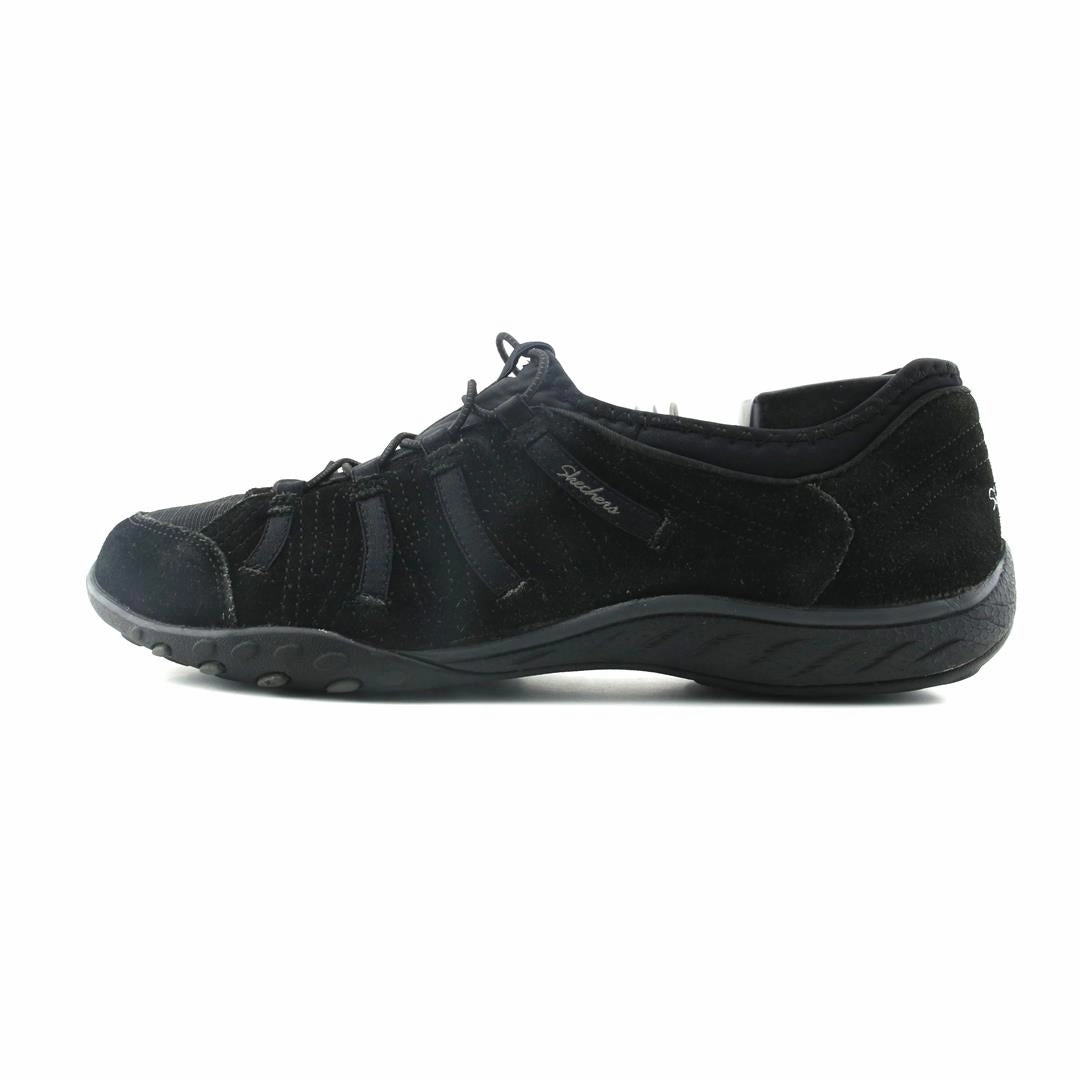 SKECHERS RELAXED FIT MEMORY FOAM Skechers versatile everyday shoes