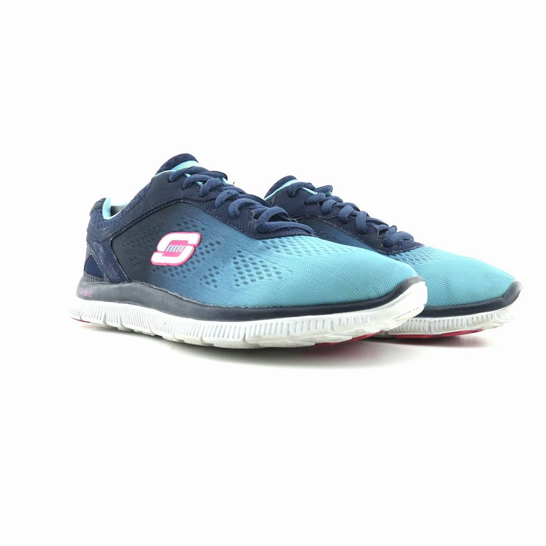 SKECHERS SKECH KNIT Skechers shoe design snapshots