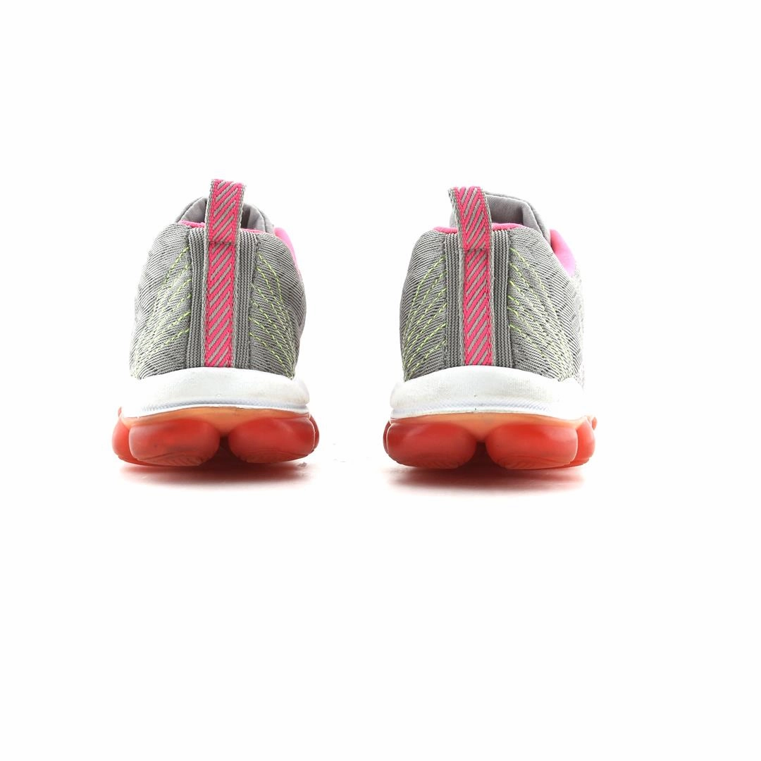 SKECHERS SKECH-KNIT Skechers shoe design snapshots