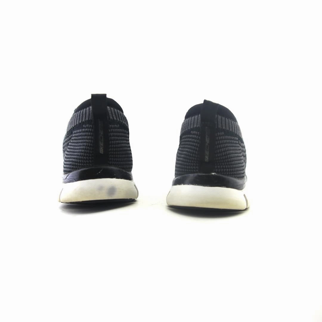 SKECHERS SUMMITS Skechers shoe design snapshots