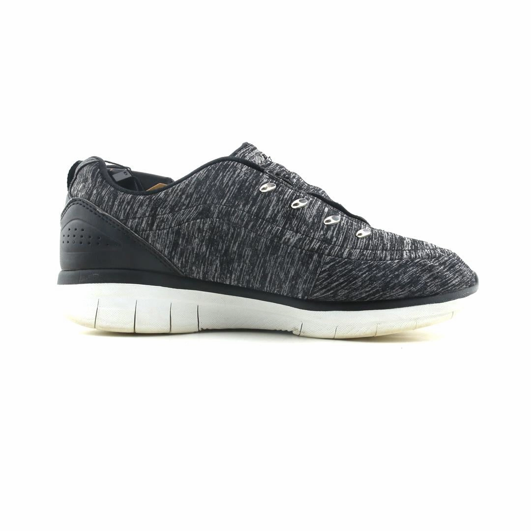 SKECHERS ULTRA DUAL LITE Skechers shoe design snapshots