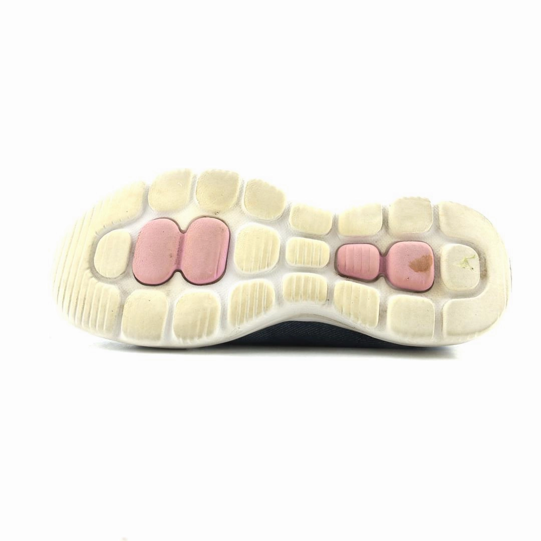 SKECHERS ULTRA GO Skechers shoe design snapshots