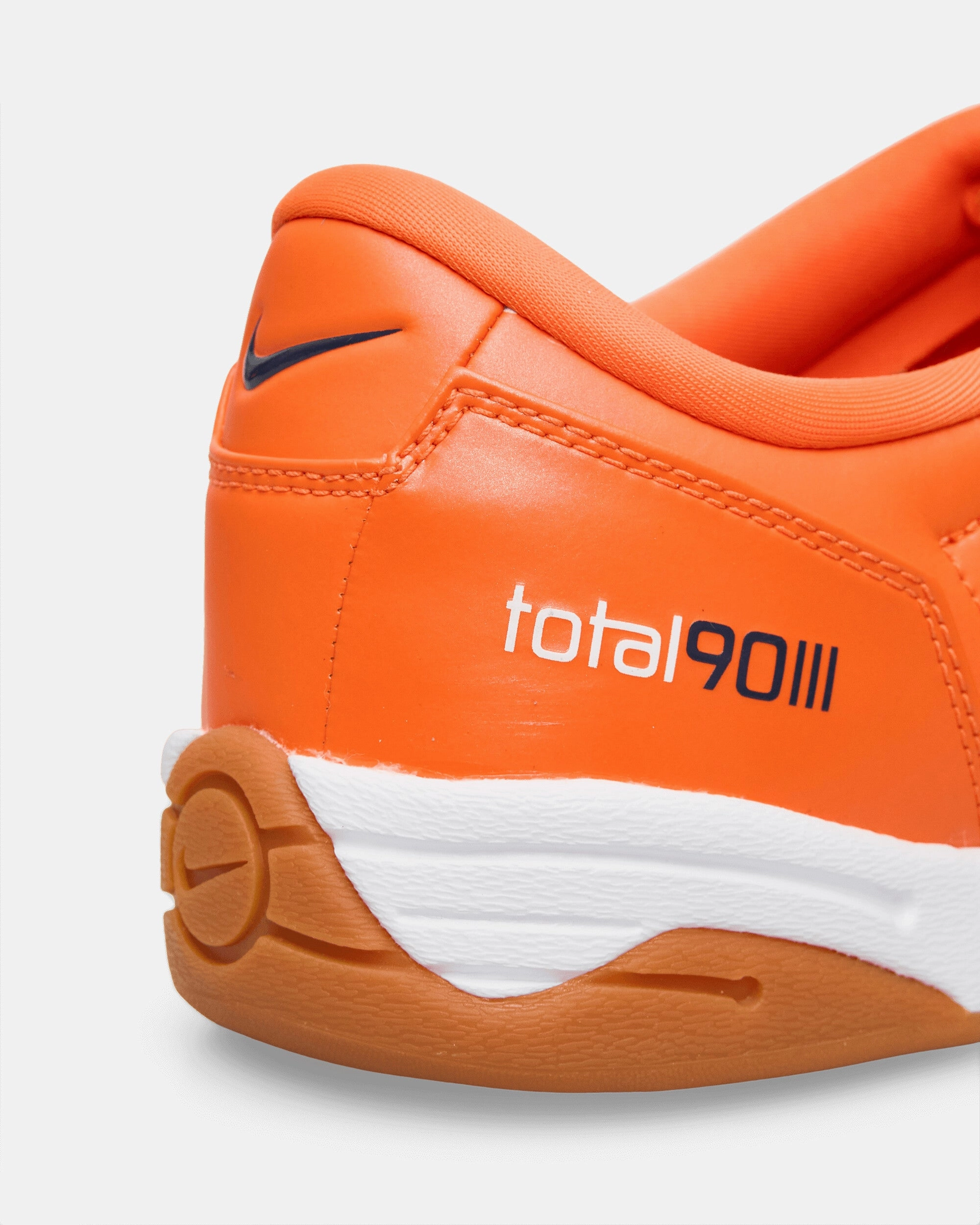 Total 90 Sneakers Safety Orange / White Stable Running