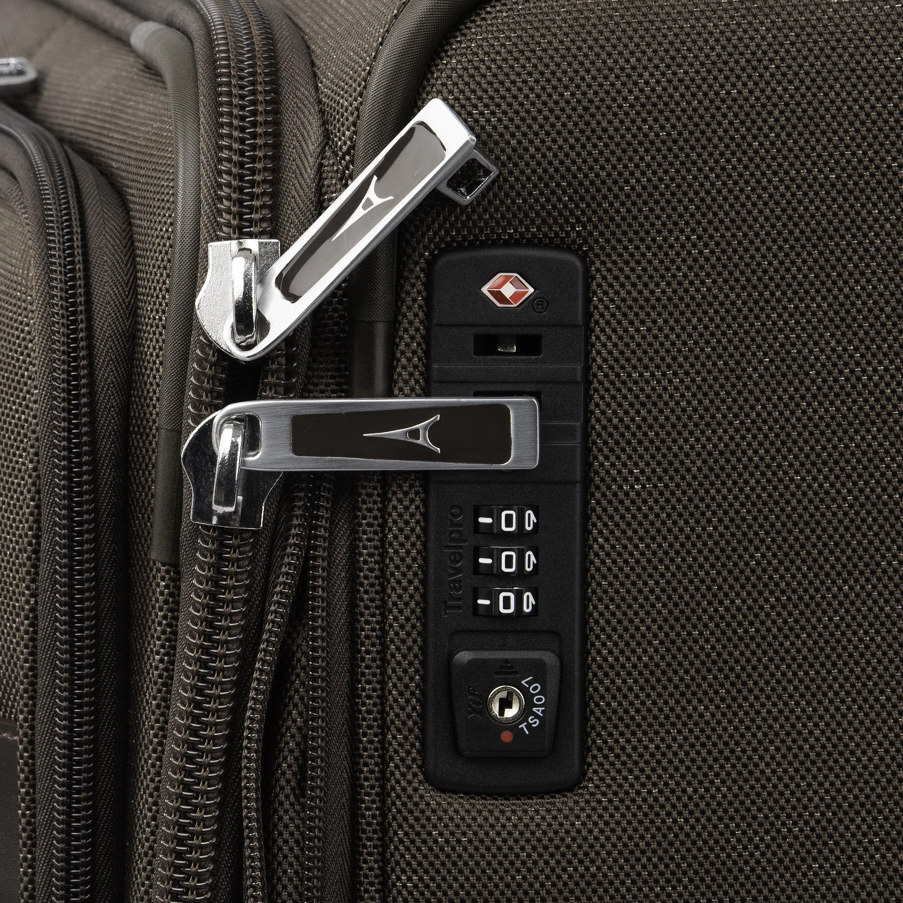TravelPro Platinum Elite 25" 4-Wheel Medium Luggage Bags Travelpro