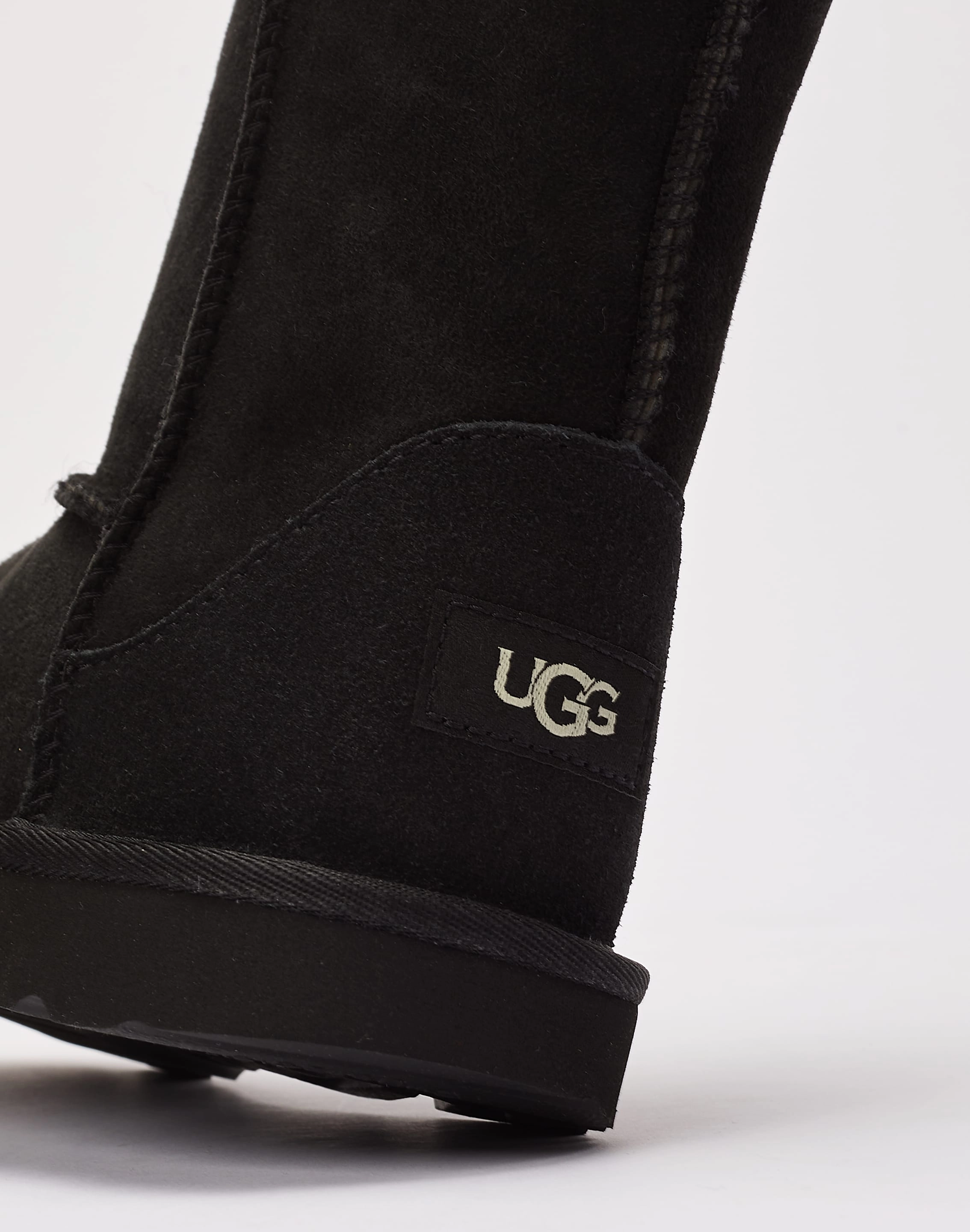 UGG Classic II Boots Grade-School All-Day Comfort