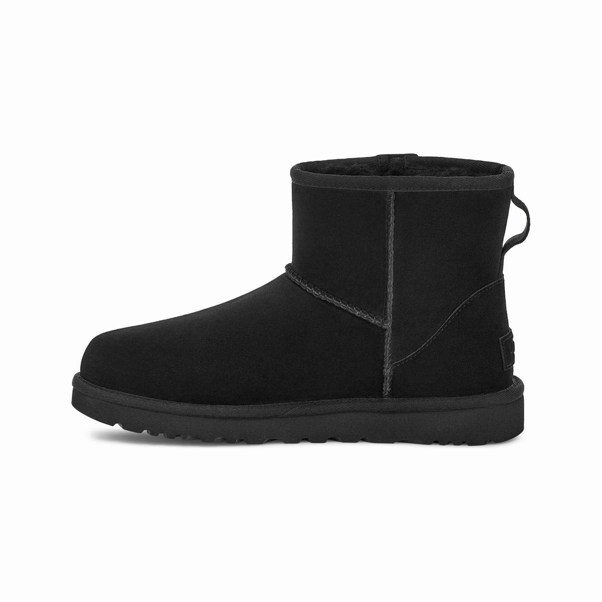 UGG CLASSIC MINI BAILEY ZIP Ugg cozy winter boots