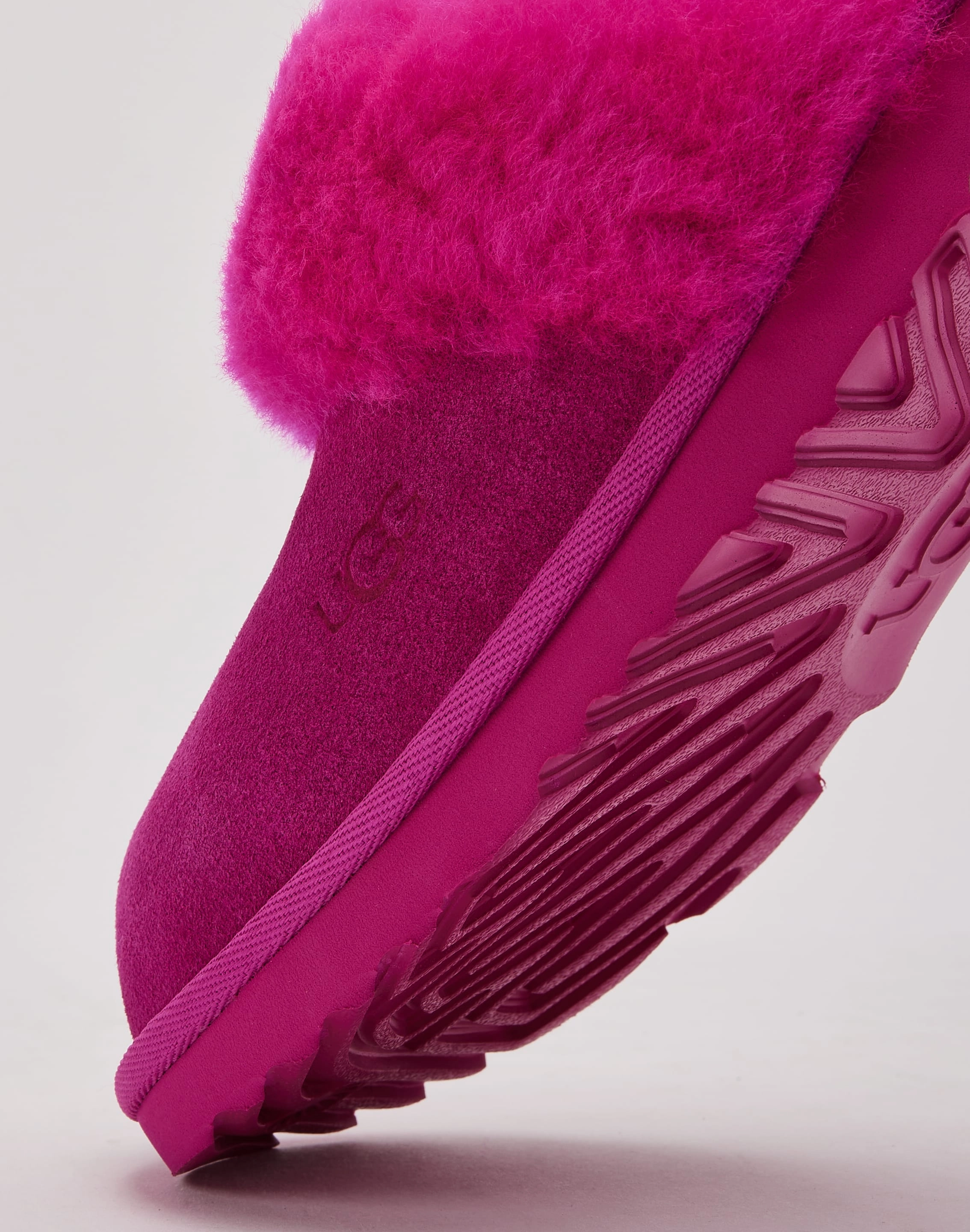 UGG Cozy II Slipper Grade-School All-Day Comfort
