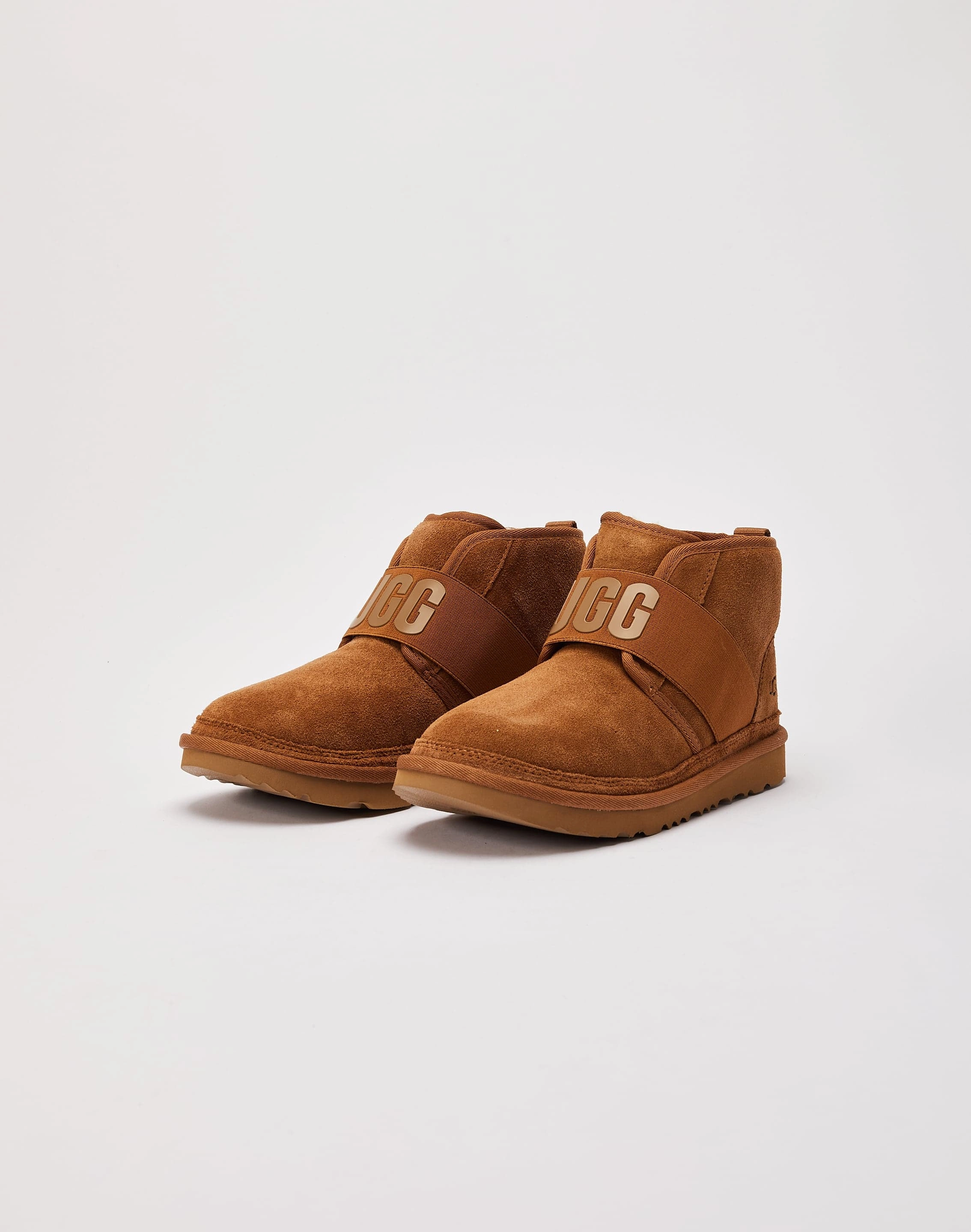 UGG Neumel II Graphic Logo Boots Grade-School All-Day Comfort
