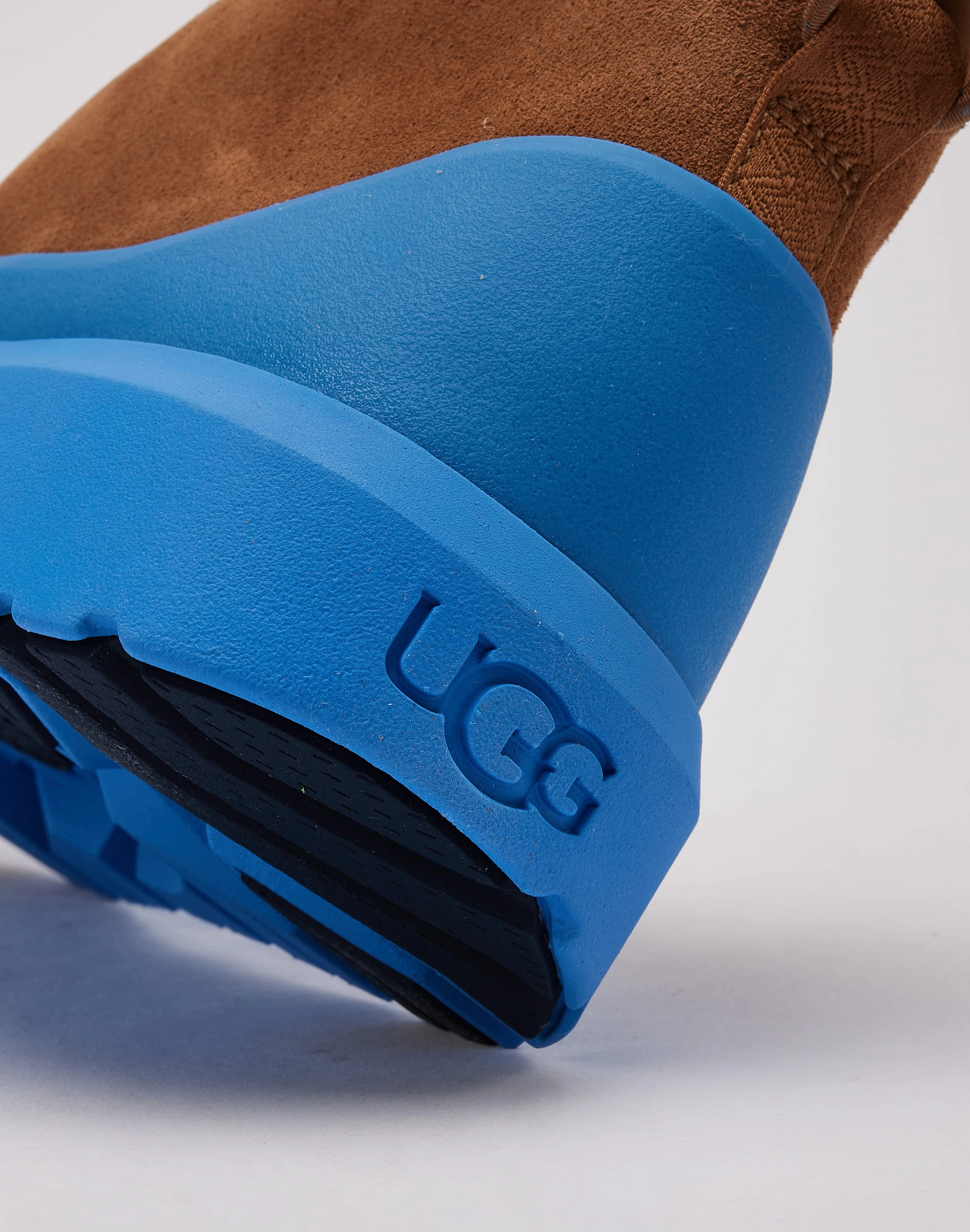 UGG Neumel Weather Hybrid Boot All-Day Comfort