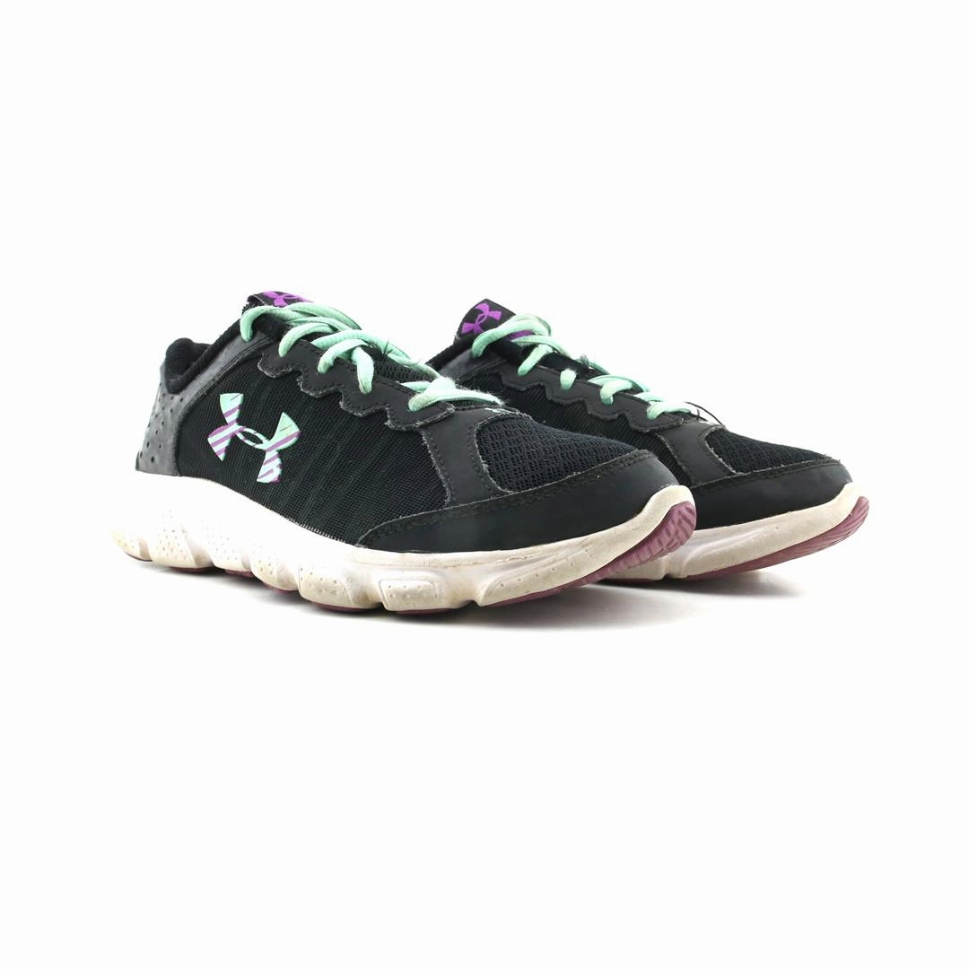 UNDER ARMOUR ASSERT 6 Under Armour trainer close-ups