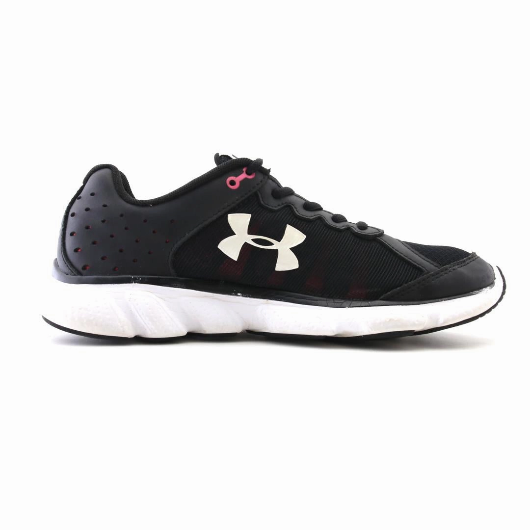 UNDER ARMOUR ASSERT 6 Under Armour trainer close-ups