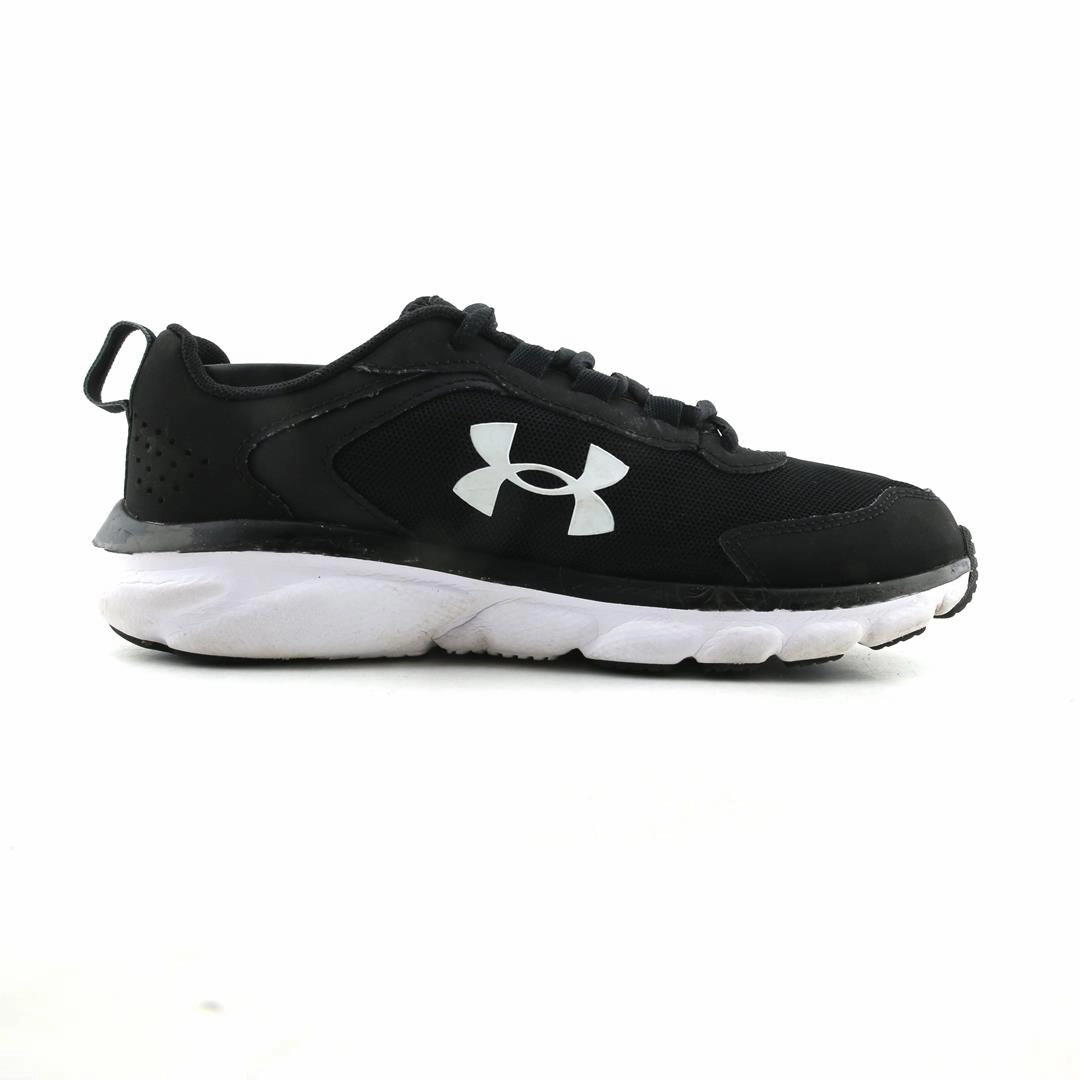 UNDER ARMOUR ASSERT 9 Under Armour trainer close-ups