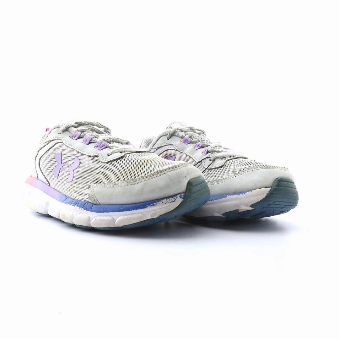 UNDER ARMOUR ASSERT 9 Under Armour trainer close-ups
