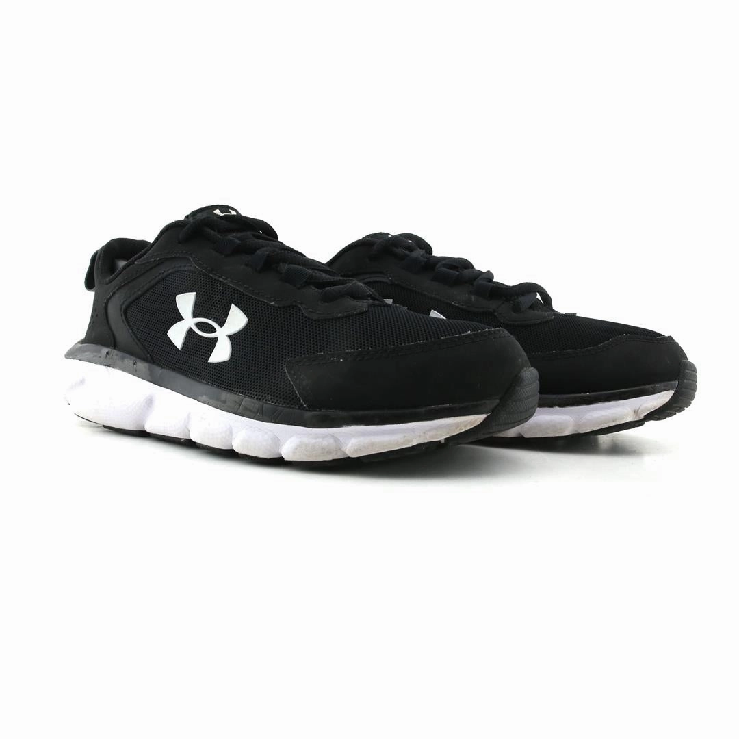UNDER ARMOUR ASSERT 9 Under Armour trainer close-ups
