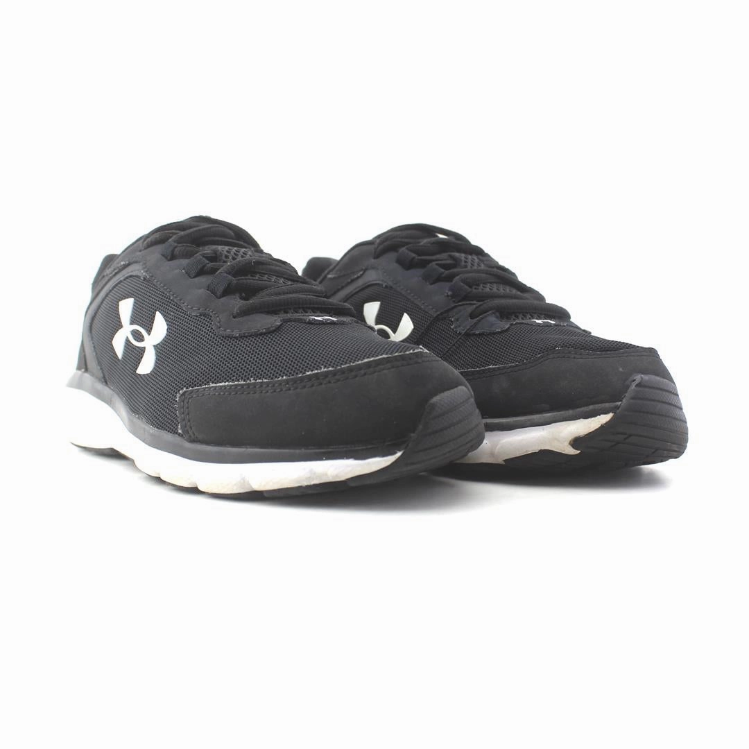 UNDER ARMOUR ASSERT 9 Under Armour trainer close-ups