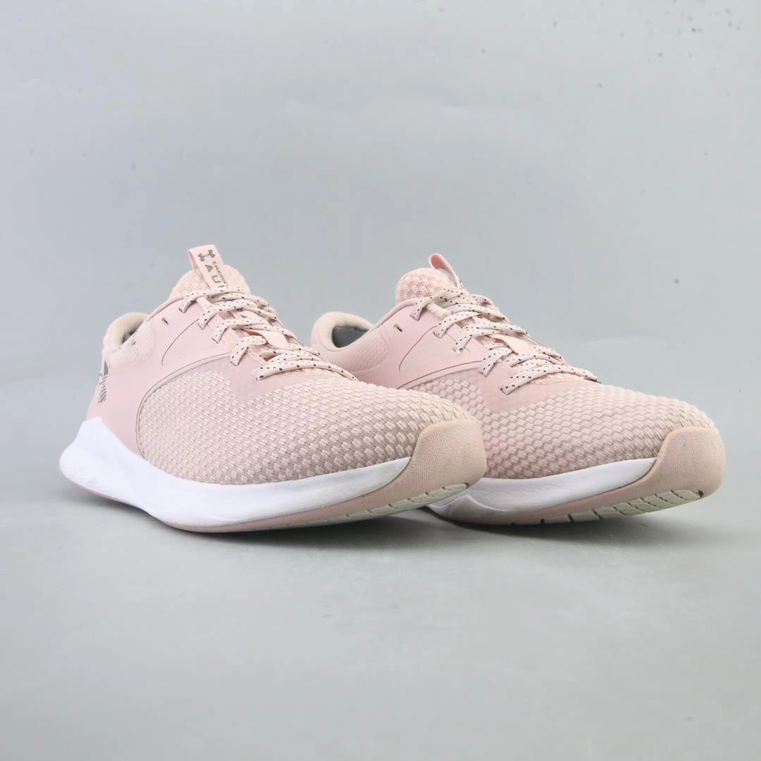 UNDER ARMOUR AURORA 2 Under Armour trainer close-ups