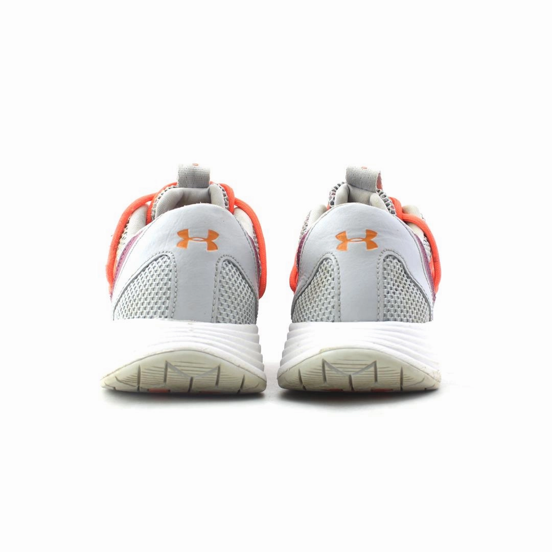 UNDER ARMOUR BREATHE LACE Under Armour trainer close-ups
