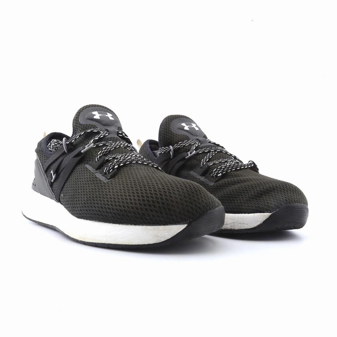 UNDER ARMOUR BREATHE TRAINER Under Armour trainer close-ups