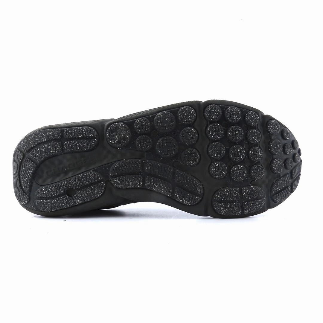 UNDER ARMOUR  CHARGED ASSERT 10 Under Armour trainer close-ups